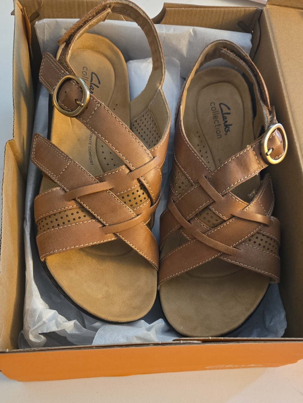 NIB Clarks Laurieann Tan Leather Crossover Slingback Comfort Sandals 8W